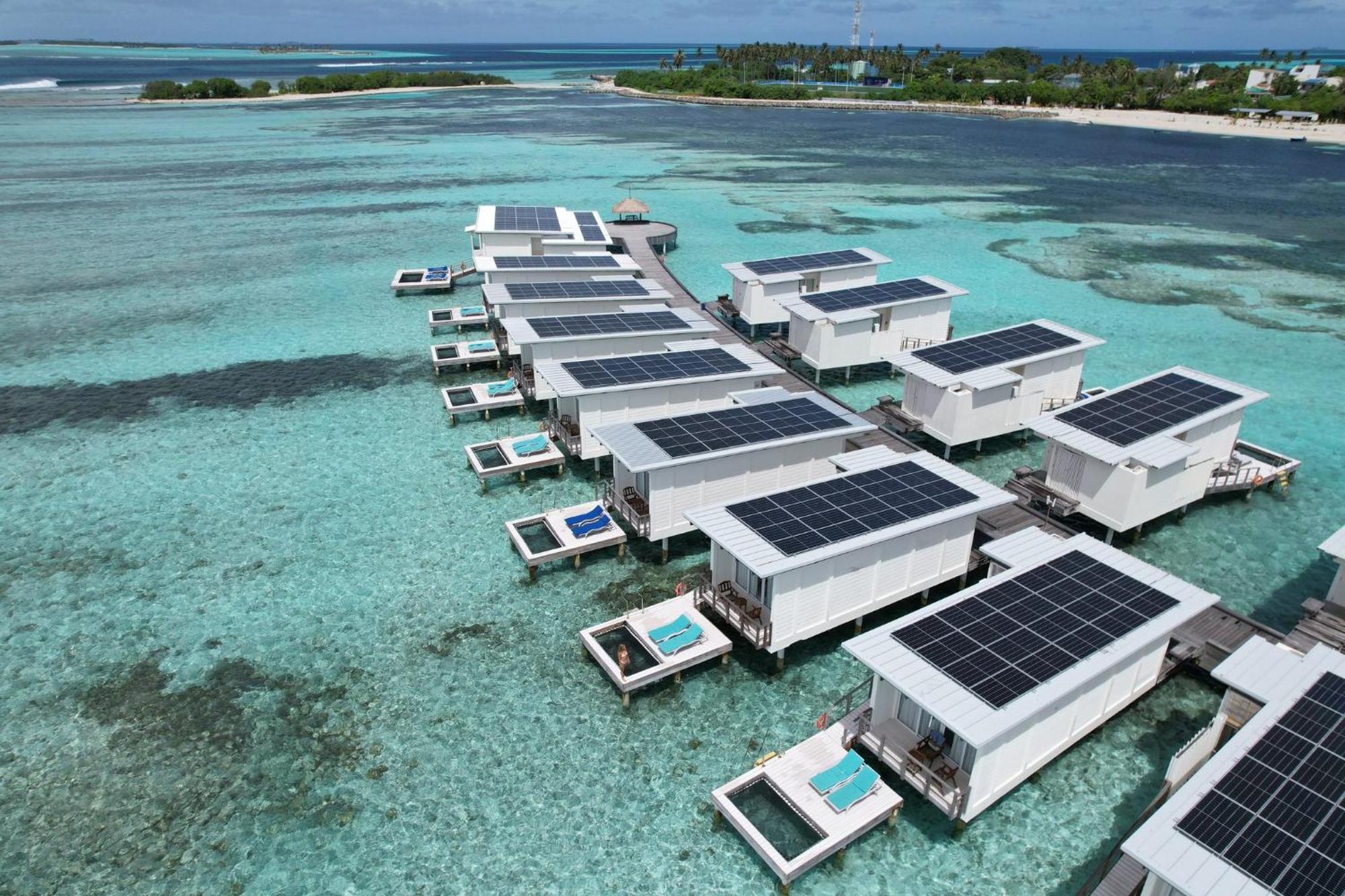 Holiday Inn Resort Kandooma Maldives - Kids Stay & Eat Free And Dive Free For Certified Divers For A Minimum 3 Nights Stay Guraidhoo  Esterno foto