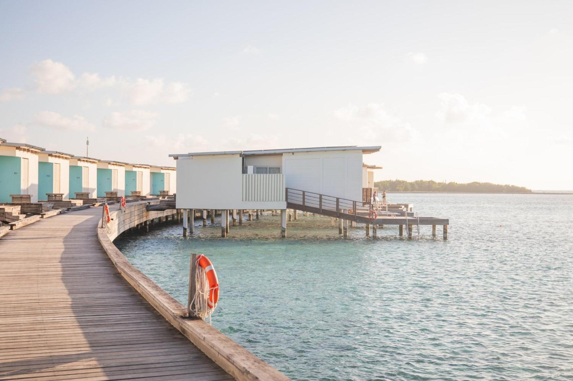 Holiday Inn Resort Kandooma Maldives - Kids Stay & Eat Free And Dive Free For Certified Divers For A Minimum 3 Nights Stay Guraidhoo  Esterno foto