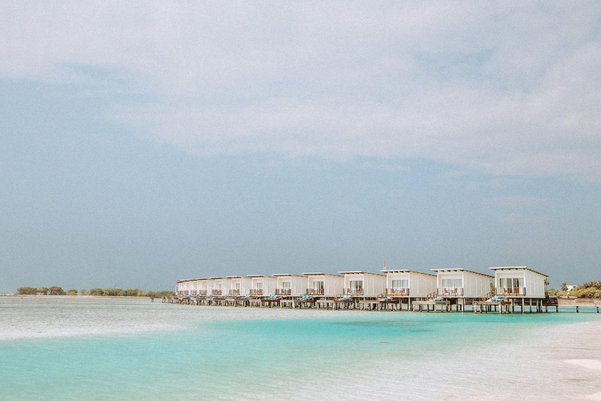 Holiday Inn Resort Kandooma Maldives - Kids Stay & Eat Free And Dive Free For Certified Divers For A Minimum 3 Nights Stay Guraidhoo  Esterno foto